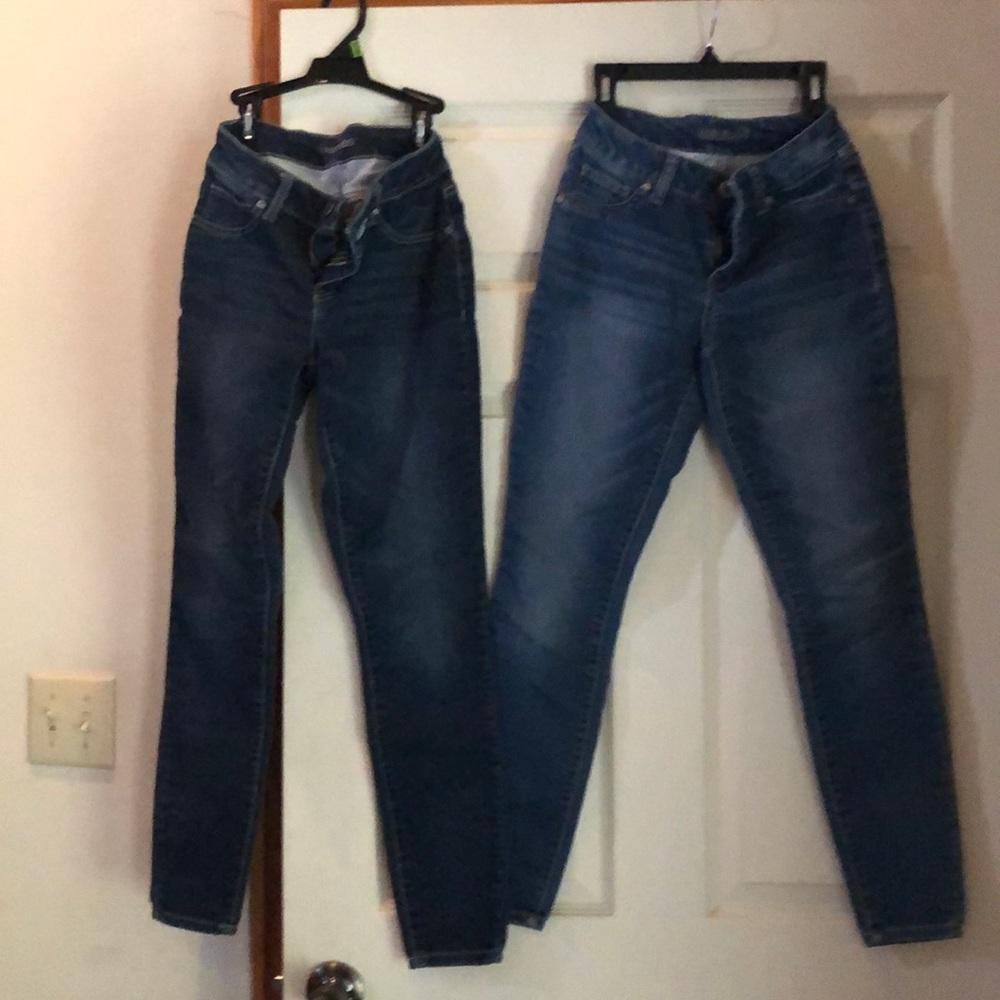 2 pairs of jeans